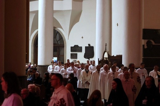 Liturgia Wielkiego Piątku w katedrze Chrystusa Króla