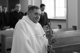 Ks. kan. Edward Pacek w czasie złotego jubileuszu kapłaństwa, który świętował w ubiegłym roku w kaplicy WSD w Płocku