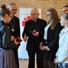 Medalem Caritas Polska zostało uhonorowane m.in. szkolne koło Caritas z parafii św. Katarzyny w Gradzanowie