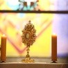 Zegnijmy kolana – 40 godzin przed Jezusem Eucharystycznym