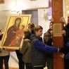 Przez dwa tygodnie krzyż i ikona - znaki ŚDM - pielgrzymują po diecezji płockiej
