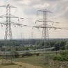 Śląskie. Blisko 900 gospodarstw wciąż bez prądu po piątkowych burzach 