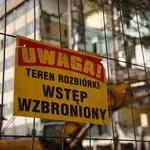 Rozbiórka biurowca FAZOS-u w Tarnowskich Górach