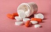 Obecnie używane antybiotyki tracą skuteczność....