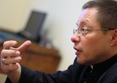 Abp Ryś: Nie czuję się kompetentny, żeby ogłaszać stan taki czy inny. Jestem od tego, żeby prowadzić ludzi do przeżywania wiary