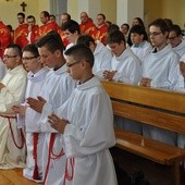 W czasie Mszy św., pod przewodnictwem ks. Marka Jarosza - rektora WSD, 17 ministrantów otrzymało błogosławieństwo do pełnienia posługi ceremoniarza
