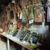 5.12.2021 | Pomoc Kościołowi na Wschodzie | Telefon zaufania dla zakonnic | Papież na Cyprze