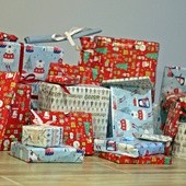 Święty Mikołaj, Dzieciątko, Befana. Kto i kiedy przynosi dzieciom prezenty?