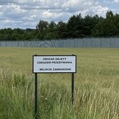 Żaryn: zakończono budowę bariery ochronnej na granicy z Białorusią