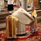 Święcenia kapłańskie w katedrze elbląskiej