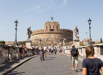 Dziesiątki sygnałów o wężach w Rzymie, niepokój coraz większy
