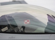 Prokuratura: Na miejscu wypadku F-16 odnaleziono kamerę; najprawdopodobniej należała do pilota