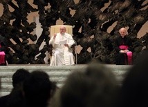 Papież modlił się z włoskimi uczniami za dzieci na Ukrainie