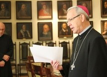 - Do nowych parafii i zadań idźcie z wielkim sercem - mówił bp Piotr Libera do nowych księży proboszczów i administratorów