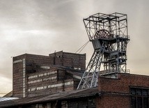 Ruszyła rozbiórka wieży szybu kopalni "Makoszowy"