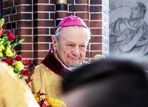 Biskup Gerard Kusz świętuje 80. urodziny. "Jestem szczęśliwym biskupem"