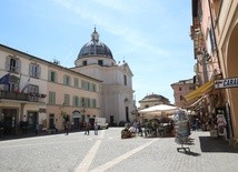 Jak odpoczywa papież? 