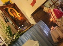 Peregrynacja kopii obrazu MB Częstochowskiej w parafii św. Walentego w Unierzyżu