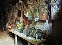 5.12.2021 | Pomoc Kościołowi na Wschodzie | Telefon zaufania dla zakonnic | Papież na Cyprze