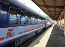 Śląskie. PKP Intercity obniża ceny biletów okresowych