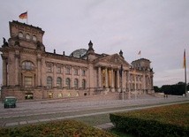 Prezydent Zełenski: kanclerz Merkel zaprosiła mnie do Berlina na 12 lipca