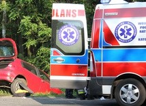 Wypadek polskiej ciężarówki z uchodźcami
