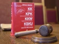 Rząd: Do końca roku ma powstać projekt wykreślający karę więzienia za obrazę uczuć religijnych