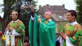 Niemcy: Papież przyjął wcześniejszą rezygnację z urzędu abp Schicka – przyjaciela Polski i Polaków