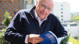 Prof. Stanisław Grygiel, przyjaciel Jana Pawła II, spoczął na cmentarzu w rodzinnych Zembrzycach