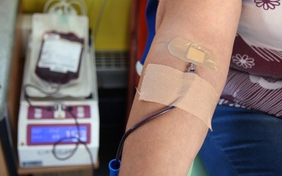 Coraz mniej Polaków oddaje krew