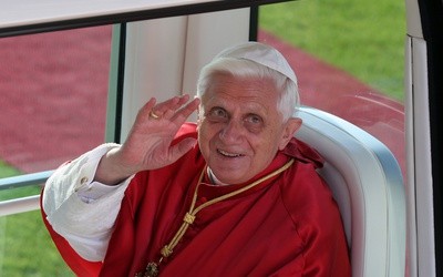 Bp Miziński: Benedykt XVI jest jednym z największych w historii Kościoła papieży teologów