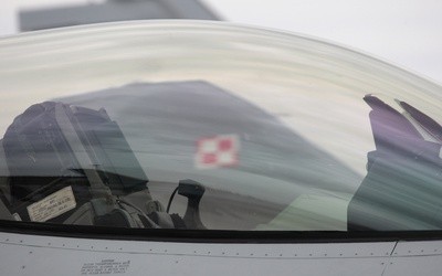 Prokuratura: Na miejscu wypadku F-16 odnaleziono kamerę; najprawdopodobniej należała do pilota