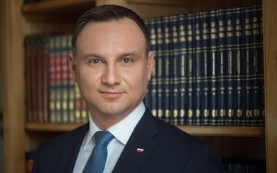 CBOS: 68 proc. Polaków ufa prezydentowi, 57 proc. premierowi