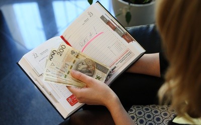 Młodzi Polacy mają ponad pół miliarda złotych długu