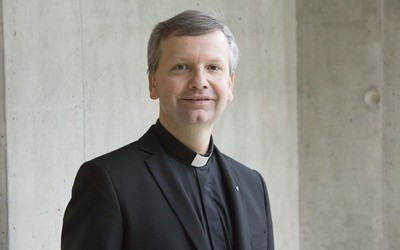 Zarząd Stowarzyszenia Teologów Moralistów krytycznie o raporcie synodalnej grupy roboczej dot. m.in. duszpasterstwa osób o skłonnościach homoseksualnych