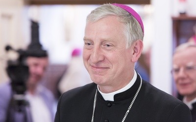 Bp Kasyna staje w obronie Weroniki Krawczyk - matki skazanej za ostrzeganie przed lekarzem namawiającym do aborcji