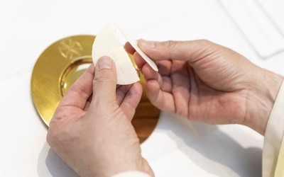 Kapłaństwo nie jest rolą do odegrania – orędzie prefekta Dykasterii ds. Duchowieństwa na Wielki Czwartek