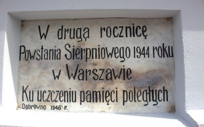 Kapliczka Maryjna w Dąbrównie - najstarsze upamiętnienie Powstania Warszawskiego