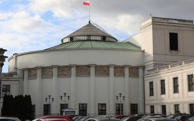 Marszałek zwołuje pilne posiedzenie Sejmu