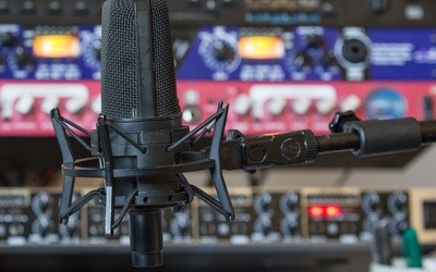 Stacja radiowa nadała piosenkę promującą wstępowanie do IS