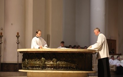 Liturgia Wielkiego Piątku w archikatedrze