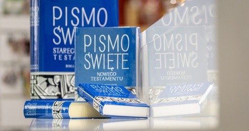 Dlaczego w Biblii Tysiąclecia nie znajdziemy psalmów w tłumaczeniu Miłosza albo Brandstaettera? „Ten styl byłby szokiem”