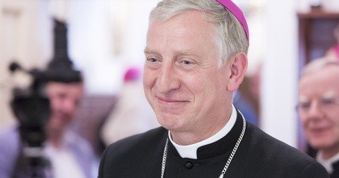 Bp Kasyna staje w obronie Weroniki Krawczyk - matki skazanej za ostrzeganie przed lekarzem namawiającym do aborcji