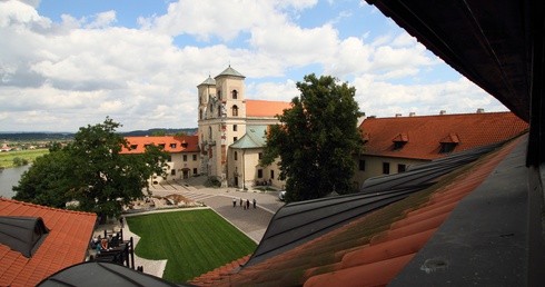 Koniec świata w Biblii, sztuce i literaturze