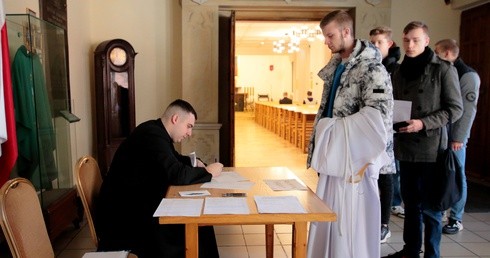 Rozpoczął się kurs dla ceremoniarzy