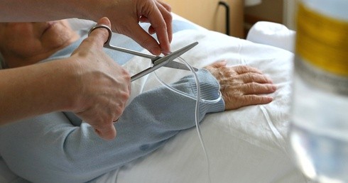 Francja mobilizuje się przeciwko eutanazji