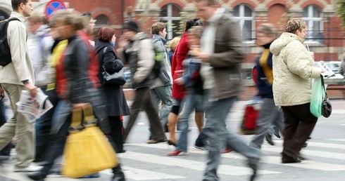 Przybywa Polaków wybiórczo traktujących zasady moralne