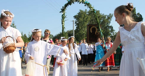 Matka w koronie