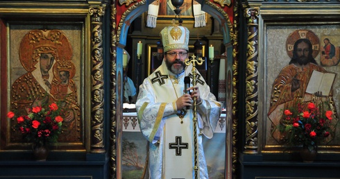 Abp Szewczuk: wśród spalonych domów, miast i wsi, zmartwychwstał Chrystus!