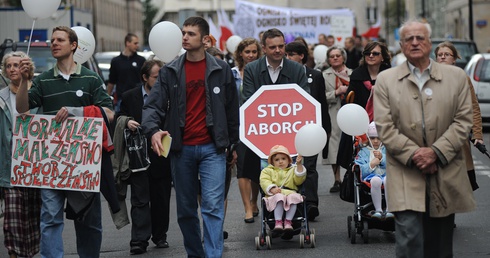 M. Kobosko z Polska 2050 zapowiada: w pierwszym kroku powrót do kompromisu aborcyjnego; w drugim - referendum